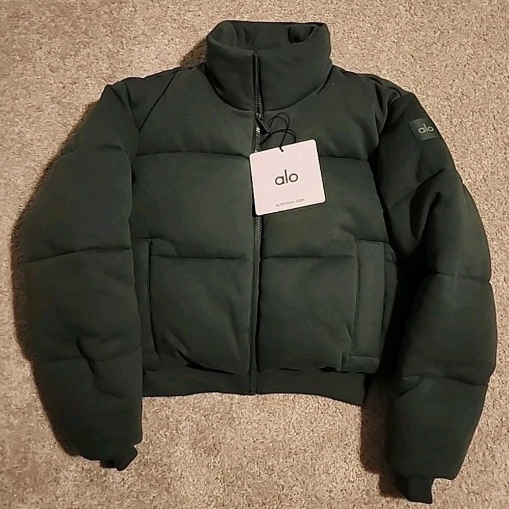 Alo Yoga Sweatshirt Puffer Jacket  NWT Clover Green Limited Edition XS